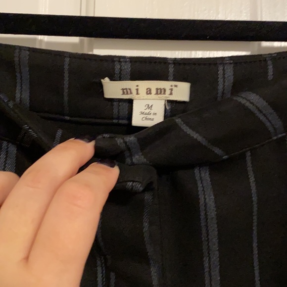 🛍️ Black/Navy Striped Skirt - Picture 3 of 3